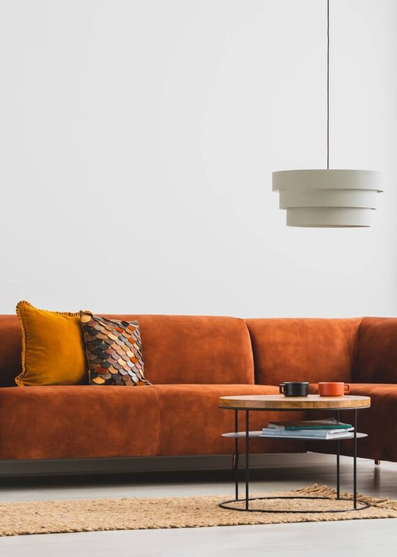 Jaki stolik do narożnika? Porady i wskazówki