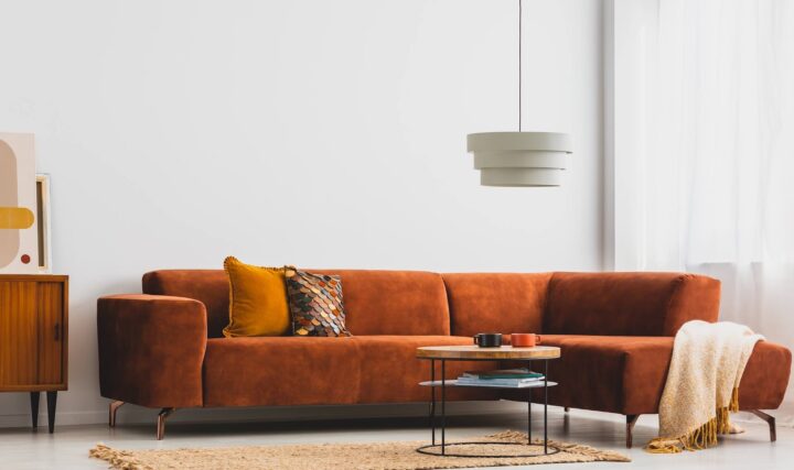 Jaki stolik do narożnika? Porady i wskazówki